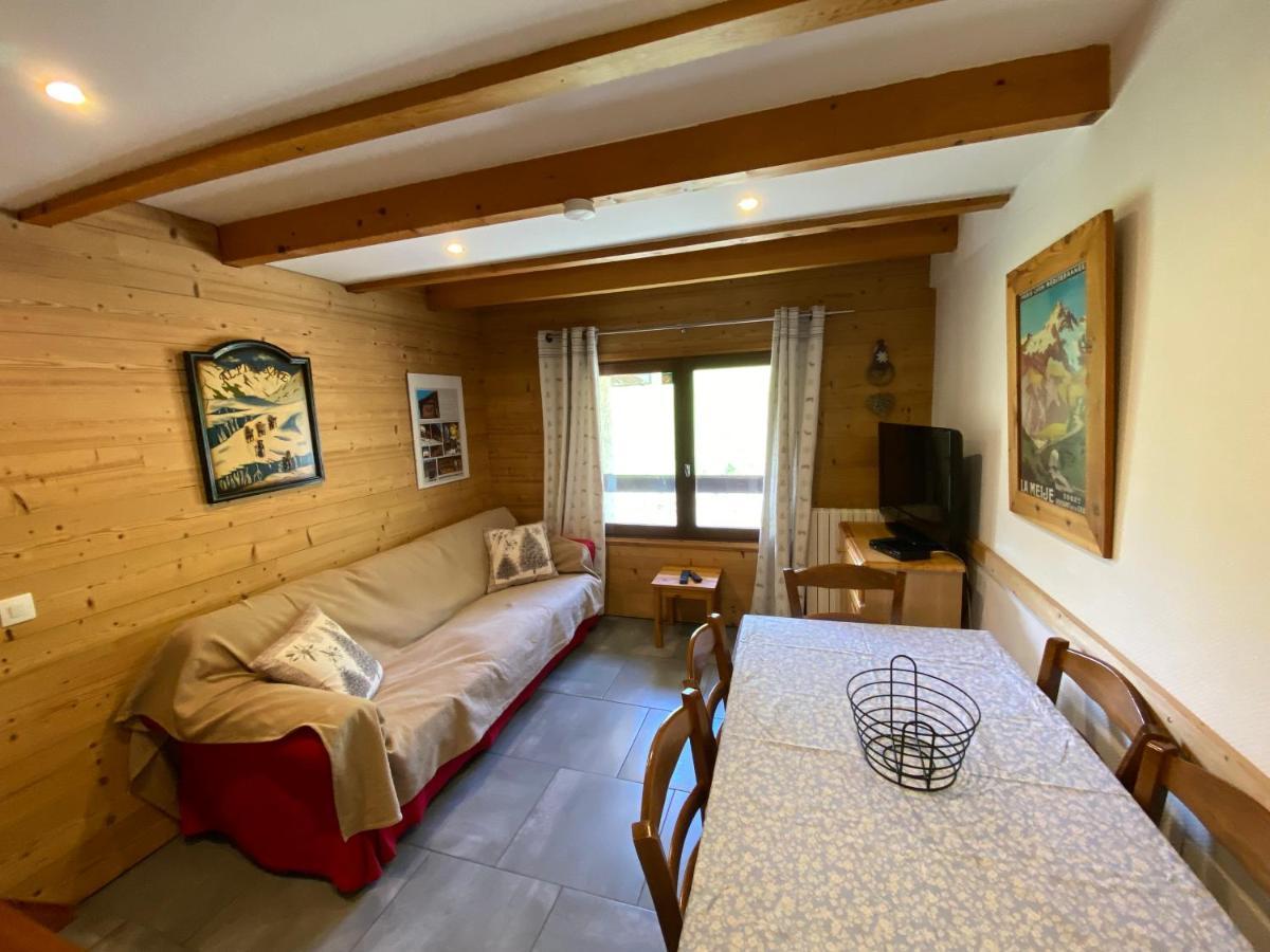 LE GENEPI bel appartement avec terrasse dans vieille ferme de montagne rénovée Les Orres Extérieur photo