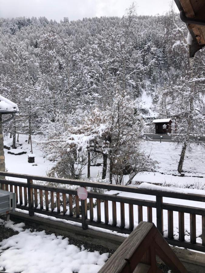 LE GENEPI bel appartement avec terrasse dans vieille ferme de montagne rénovée Les Orres Extérieur photo