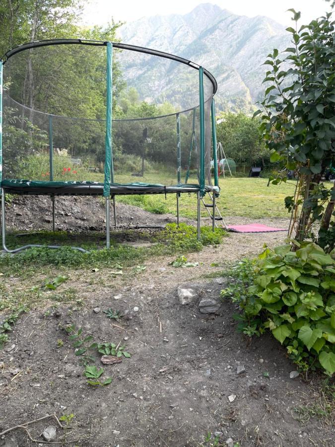 LE GENEPI bel appartement avec terrasse dans vieille ferme de montagne rénovée Les Orres Extérieur photo