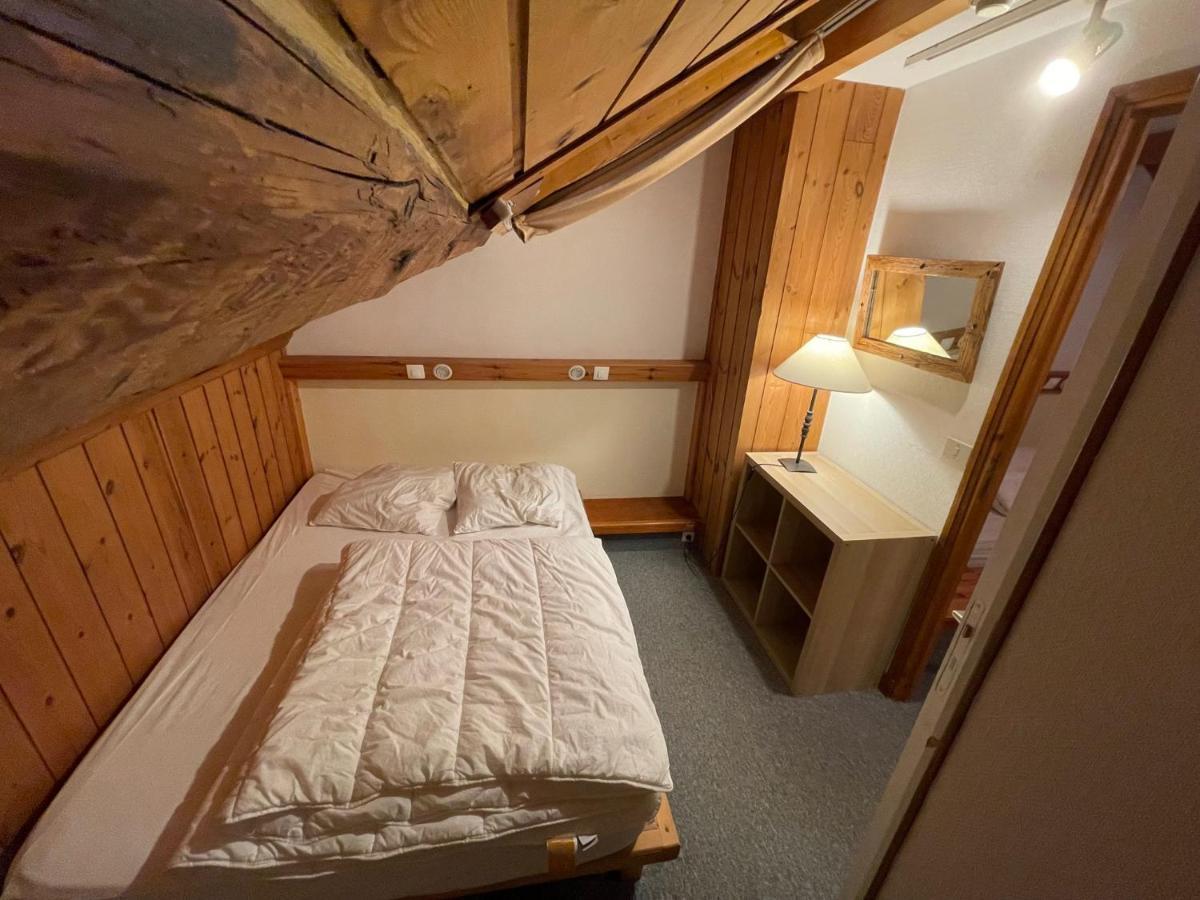 LE GENEPI bel appartement avec terrasse dans vieille ferme de montagne rénovée Les Orres Extérieur photo